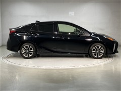 プリウス Sツーリングセレクション