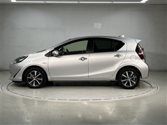 アクア S スタイルブラック