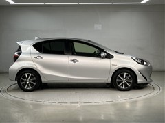 アクア S スタイルブラック