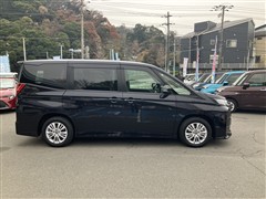 ノア HEV S-G 7ニンノリ