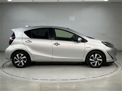 アクア Sスタイルブラック