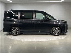 ヴォクシー HEV S-Z