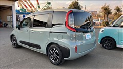 シエンタ HEV Z 7ニンノリ