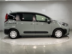 シエンタ HEV G 7ニンノリ