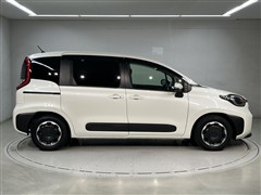 シエンタ HEV Z 5ニンノリ