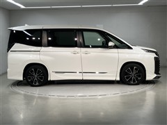 ヴォクシー HEV S-Z