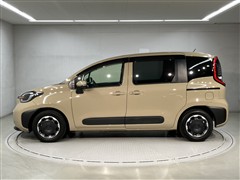 シエンタ HEV Z 5ニンノリ