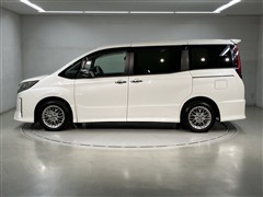 ノア ハイブリッド Si WxB3