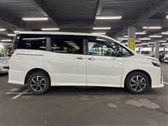ヴォクシー ZS キラメキ3 4WD