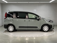 シエンタ HEV X 5ニンノリ