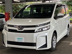 トヨタ ヴォクシー X 8ニンノリ