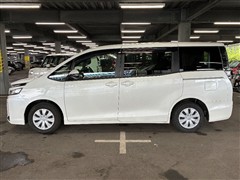 ヴォクシー X 8ニンノリ