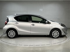 アクア S スタイルブラック