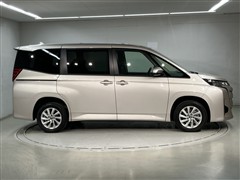 ノア HEV G 4WD 7ニンノリ