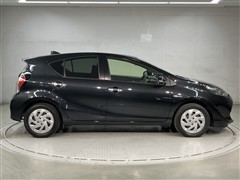 アクア Sスタイルブラック