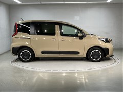 シエンタ HEV Z 5ニンノリ