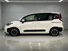 シエンタ HEV Z 7ニンノリ