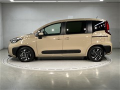 シエンタ HEV G 5ニンノリ