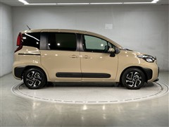 シエンタ HEV G 5ニンノリ