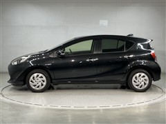 アクア S スタイルブラック