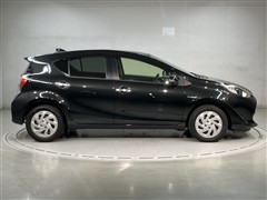 アクア S スタイルブラック