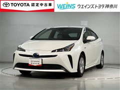 トヨタ　プリウス S
