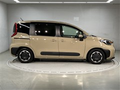 シエンタ HEV Z 7ニンノリ