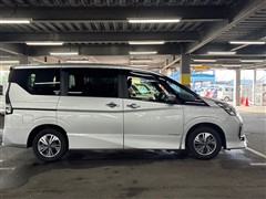 セレナeパワー HスターV スロープ