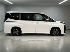 ヴォクシー HEV S-Z