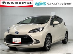 トヨタ　アクア Z