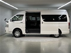 ハイエースW グランドキャビン
