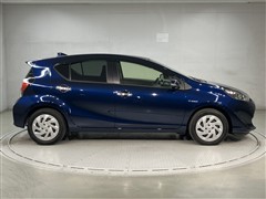 アクア Sスタイルブラック