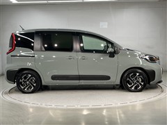 シエンタ HEV Z 5ニンノリ