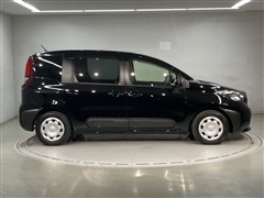 シエンタ HEV G 5ニンノリ