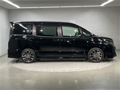 ヴォクシー ZS GRスポーツ