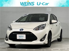 トヨタ　アクア S スタイルブラック