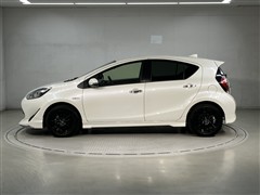 アクア S スタイルブラック