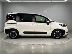 シエンタ HEV Z 5ニンノリ