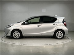 アクア S スタイルブラック