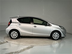 アクア S スタイルブラック