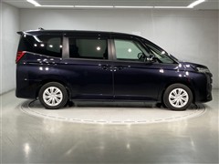 ノア HEV X 8ニンノリ