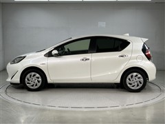 アクア S  スタイルブラック