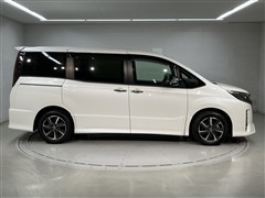 ノア Si WxB3 7ニンノリ