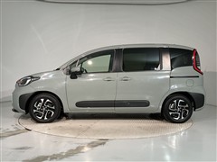 シエンタ HEV Z 7ニンノリ