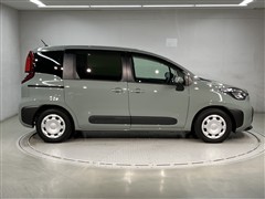シエンタ HEV G 5ニンノリ
