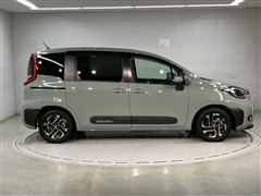 シエンタ HEV Z 7ニンノリ