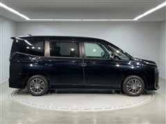 ヴォクシー HEV S-G 7ニンノリ