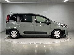 シエンタ HEV G 5ニンノリ