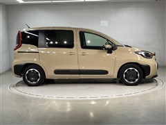 シエンタ HEV Z 5ニンノリ