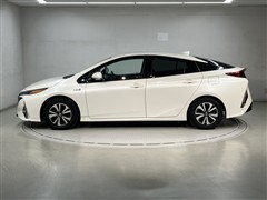 プリウスPHV Aユーティリティ+